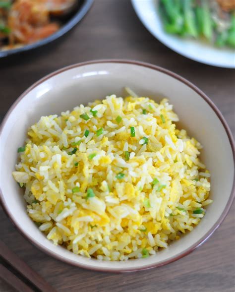 Golden Egg Fried Rice 黄金蛋炒饭 - Eat What Tonight