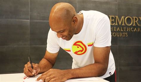 Atlanta Hawks Re-Sign Vince Carter | NBA.com