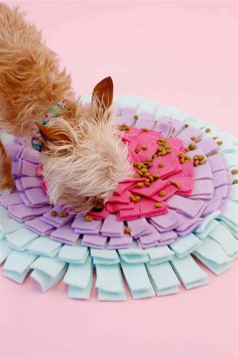 DIY Snuffle Mat for Dogs or Cats - see kate sew