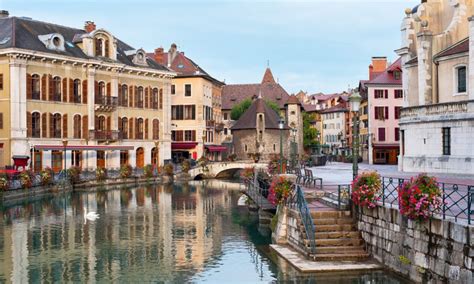 5 Stunning Canal Cities Around the World - Elements