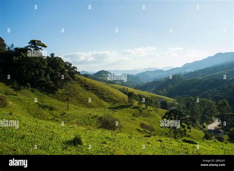 Mountains and road. Serra da Mantiqueira, Minas Gerais, Brazil Stock ...