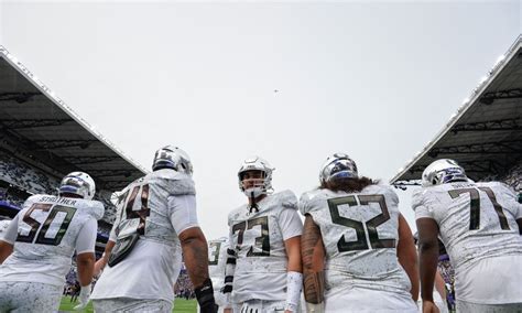 Oregon Football: Oregon O-Line is a finalist for the Joe Moore Award