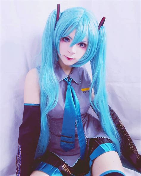 Hatsune miku cosplay by zucoraOfficial on DeviantArt