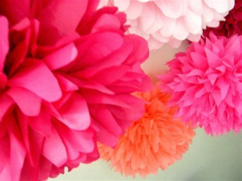 PINKS / 10 tissue paper poms / diy / wedding decorations