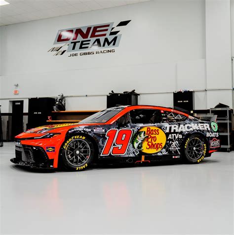 Bass Pro Shops Racing: Martin Truex Jr. Phoenix Advance - Speedway Digest - Home for NASCAR News