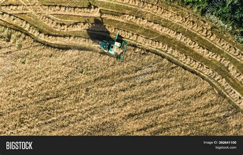 Harvester Machine Image & Photo (Free Trial) | Bigstock