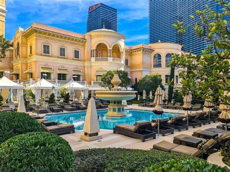 Bellagio Las Vegas Pool Review – Everything You Need to Know about the ...