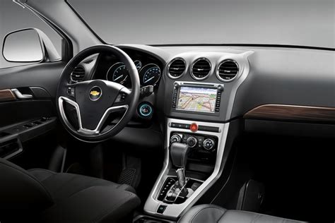 2015 Chevrolet Captiva Sport Pictures - 14 Photos | Edmunds