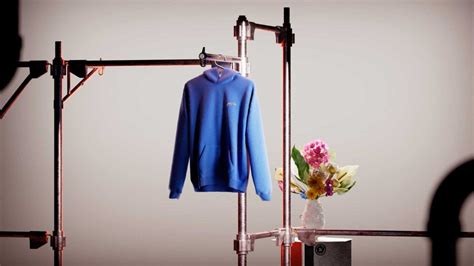 Director Kevin Jaeger and Clothing Brand Habibi Help Understanding Blossom - Motion design ...