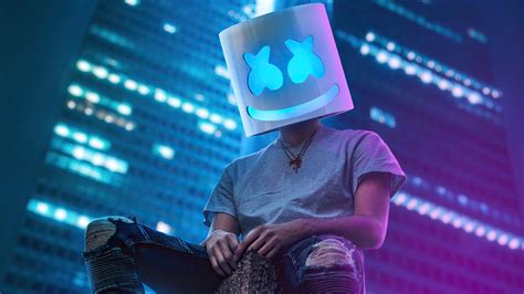 DJ Marshmello Is Sitting On Roof Top In Building Background 4K HD ...