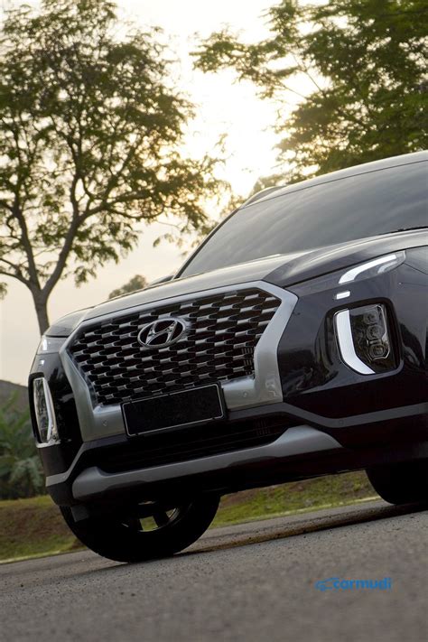 Hyundai Palisade in automotive market industry Indonesia, premium SUV ...