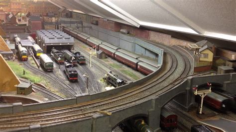 00 gauge model railway in loft short session - YouTube