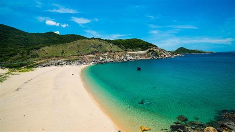 10 Top Hotels in Ca Na Beach (Ninh Thuan) | Places to Stay w/ 24/7 ...