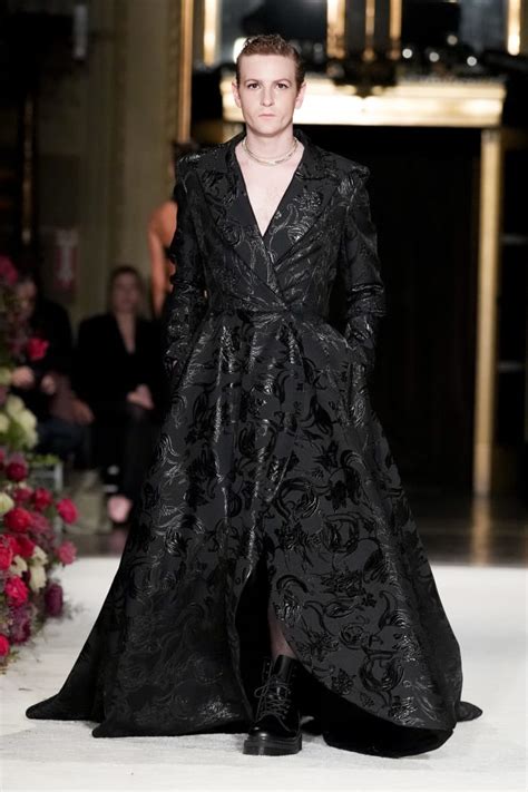 Christian Siriano Fall 2023 Collection - Fashionista