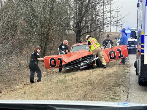 Them Duke Boys At It Again: General Lee Used In ‘Dukes Of Hazzard ...