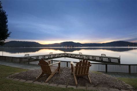 Wyndham Garden Lake Guntersville Hotel, AL - See Discounts