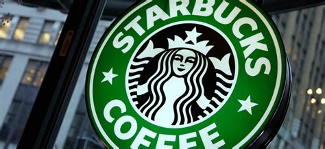 Starbucks shows how to change a logo | Adwiz