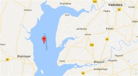 Ship from Alang goes adrift; gets grounded in Gulf of Khambhat | The Indian Express