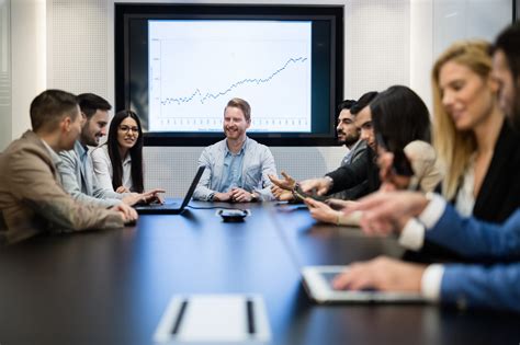 10 Tips for Organizing Meetings That Benefit Your Team