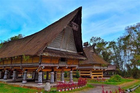 Lambang Rumah Adat Batak Namanya Juga - IMAGESEE