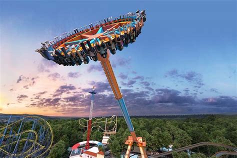 2023 Private Tour: Discover Six Flags, Mexico´s best amusement park