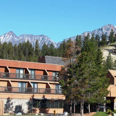 12 Best Hotels in Jasper National Park for 2024 | U.S. News Travel