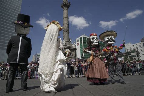 How Mexico combines Halloween and Day of the Dead into one surreal ...