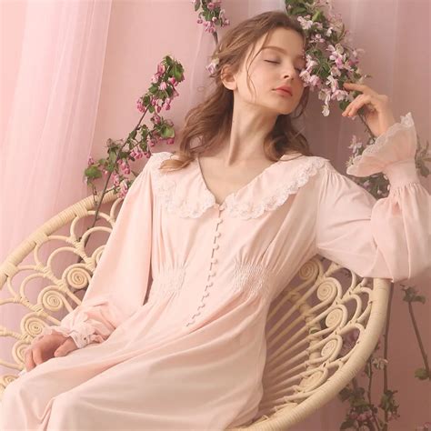 Women Sleepwear Gown Lace Nightgown Gorgeous Elegant Sleepwear Princess Dress For Women ...