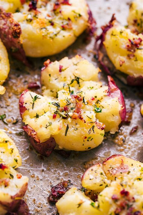 Herb Garlic Butter Smashed Potatoes: Crispy Outside, Creamy Inside