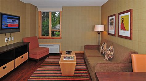 Fox Hotel and Suites | Banff, Alberta - Frontier Canada