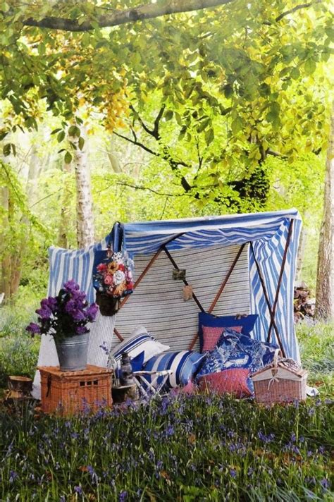 Forest fort picnic idea! @Rod Simmons | Picnic inspiration, Picnic time, Outdoor picnics