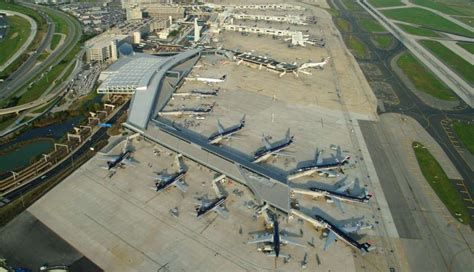 Philadelphia Airport Lands $16.5M Federal Grant for Runway Extension