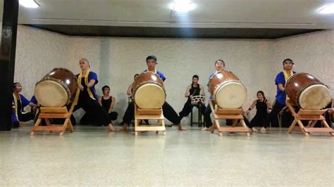 Kyodo Taiko Newbies Play Matsuri - YouTube