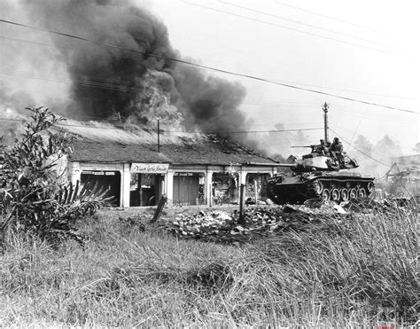 SAIGON Tet Offensive 1968 - Nhà thuốc Vạn Hòa Xuân ở Thủ Đ… | Flickr