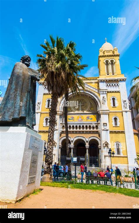 Tunisia tunis statue ibn khaldoun hi-res stock photography and images ...