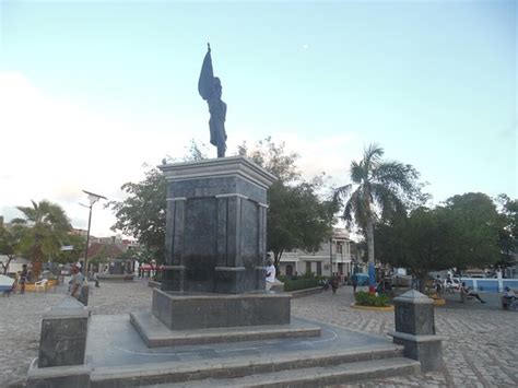 Jean-Jacques Dessalines Statue (Cap-Haitien) - 2020 All You Need to ...