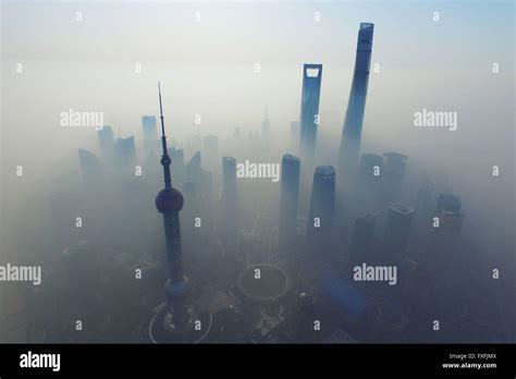 Shanghai, Shanghai, CHN. 14th Apr, 2016. Air pollution hits Shanghai ...