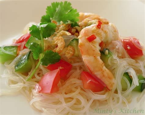 Minty's Kitchen: Vietnamese Prawns & Glass Noodles Salad