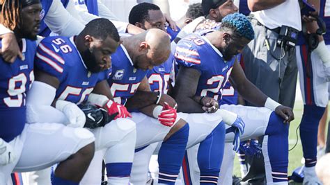 #BoycottNFL: 10 Ways People Are Opposing 'Take a Knee'