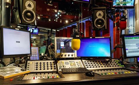 Radio Studio - BBC New Broadcasting House London | Desain, Kemewahan