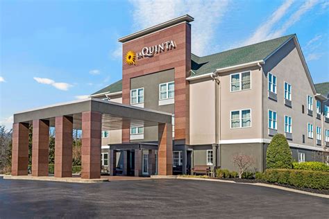 La Quinta Inn & Suites by Wyndham Lebanon | Lebanon, TN Hotels