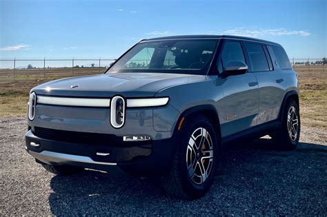 EV RANGE TEST: 2022 Rivian R1S Beats EPA Estimate on All-Terrain Tires ...