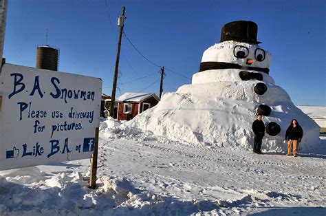 Are You The Cameraman?: World's Largest Snowman