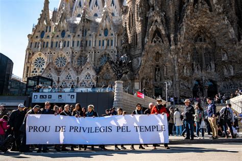 We Spoke to the ‘Anguished’ Barcelona Residents Fighting to Prevent the ...