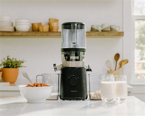 Nama J2 Cold Press Juicer – Juice Master