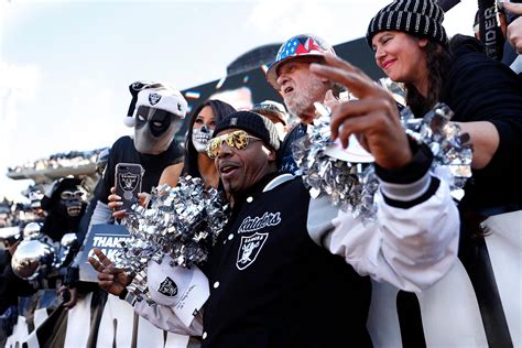 Raider Fans - Oakland Raiders Photo (44575817) - Fanpop