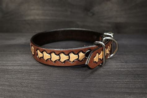 PERSONALIZED LEATHER COLLAR for small dogs, with name // Personalised leather dog collar ...