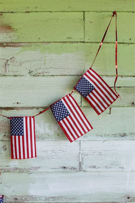 DIY American Flag Bunting - The Sweetest Occasion