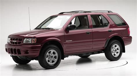 Isuzu Rodeo 1998 (1998 - 2004) atsauksmes, tehniskie dati, cenas