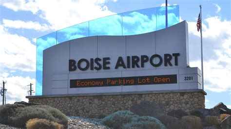 Boise Airport opens economy parking lot for the summer | KBOI